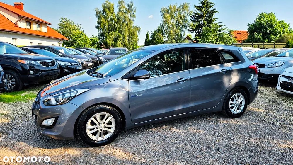 Hyundai i30 1.6 GDI Premium - 24