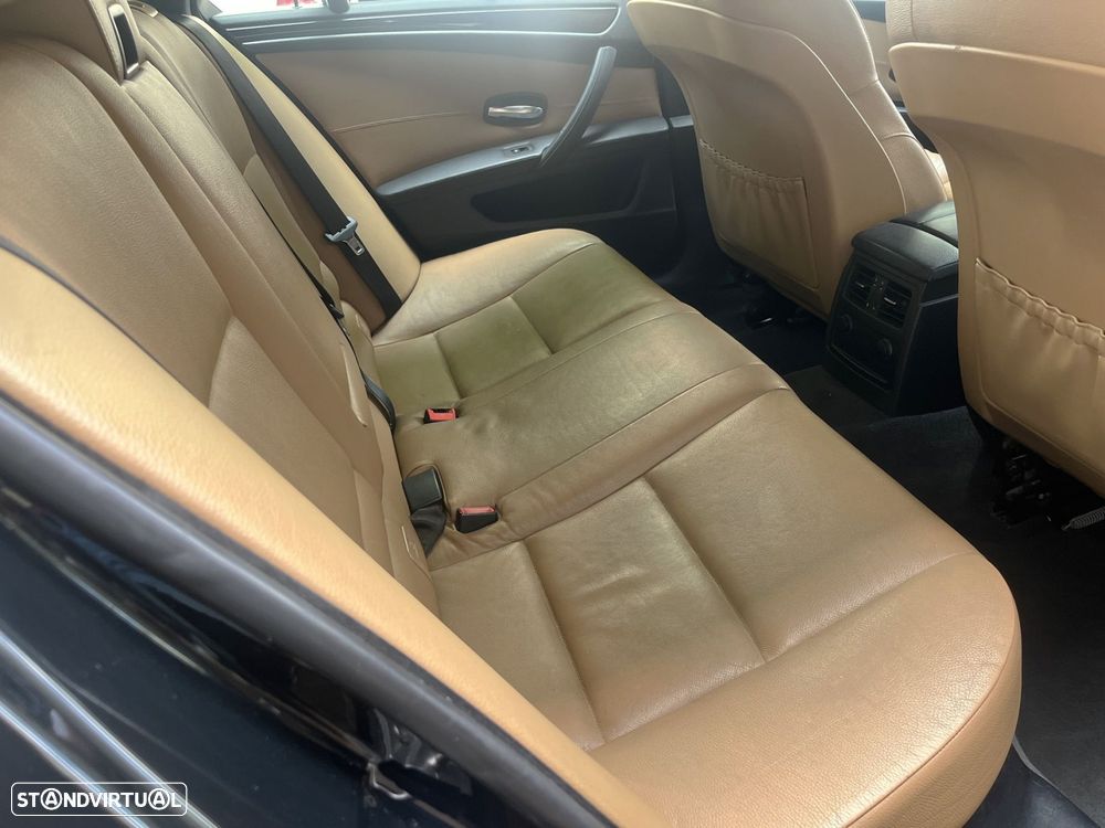 BMW 520 d Executive - 17