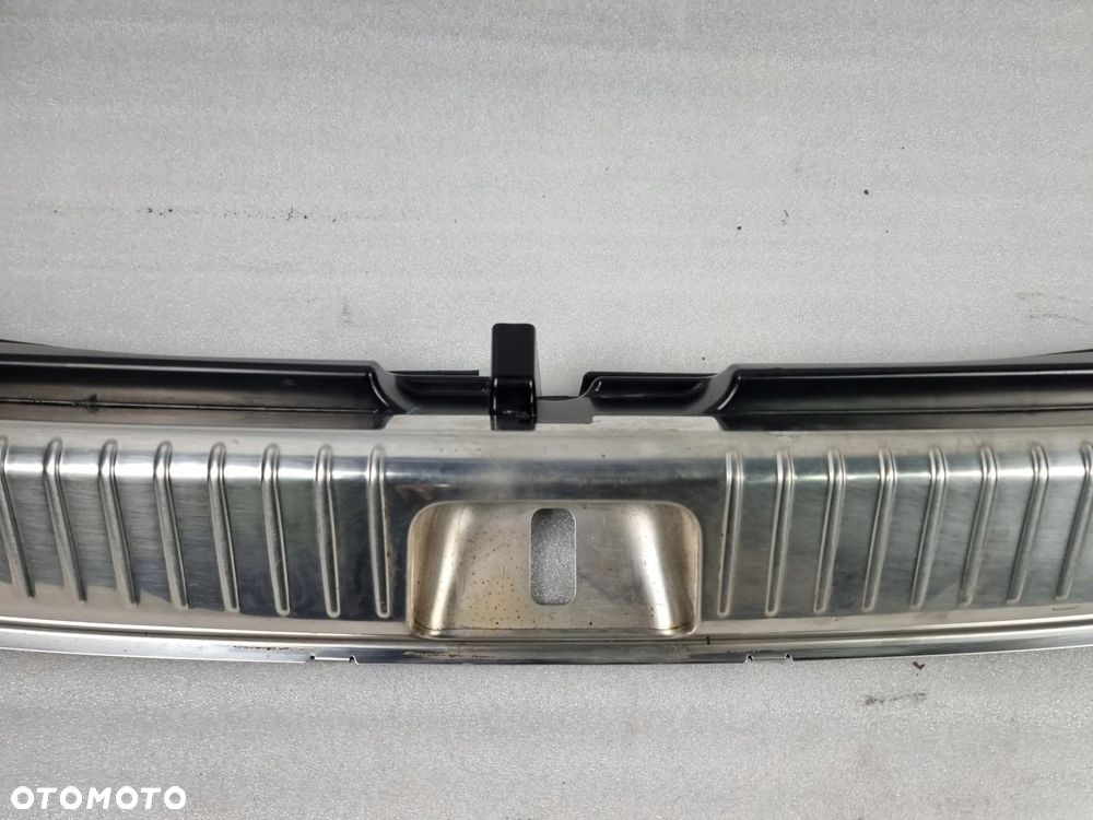W205 A205 C KLASA OSŁONA PASA ZAMKA TYLNEGO - 4
