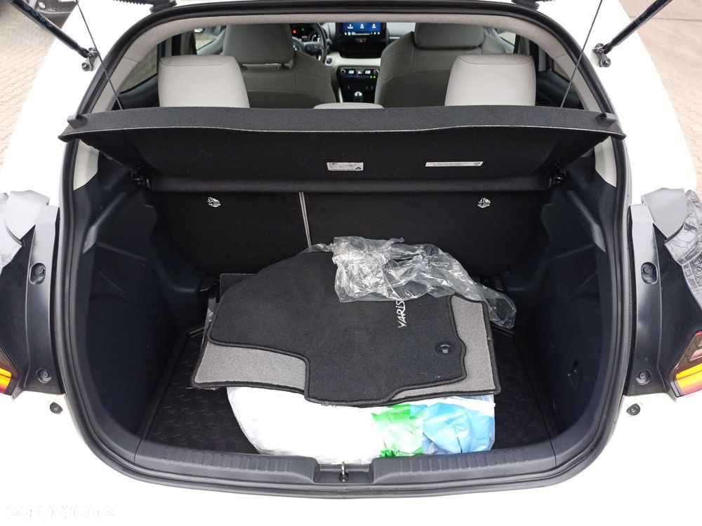 Toyota Yaris 1.5 Executive - 10