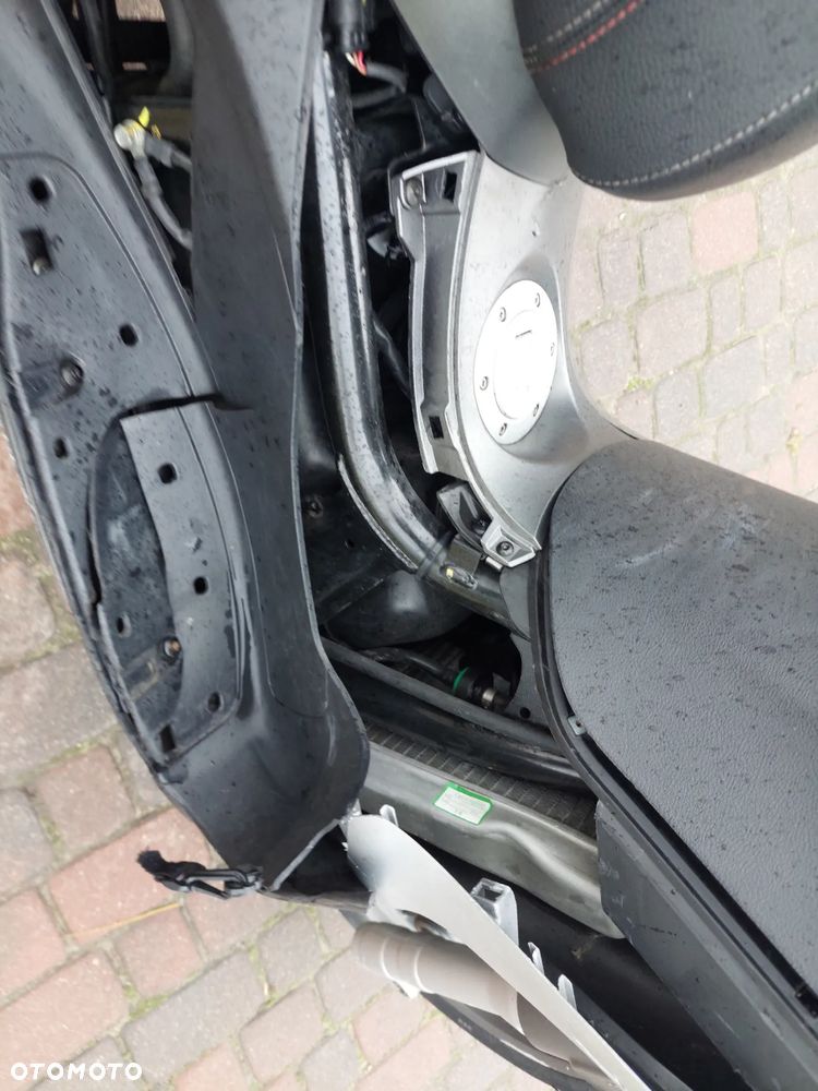 Piaggio Beverly - 10