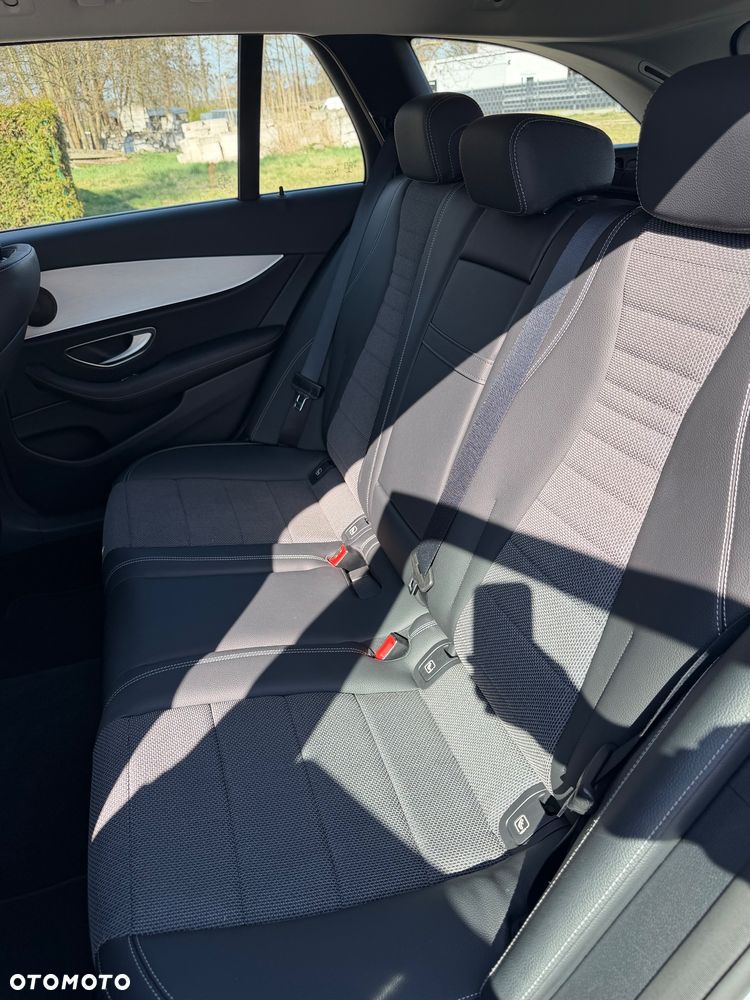 Mercedes-Benz Klasa E 220 d 9G-TRONIC Avantgarde - 11