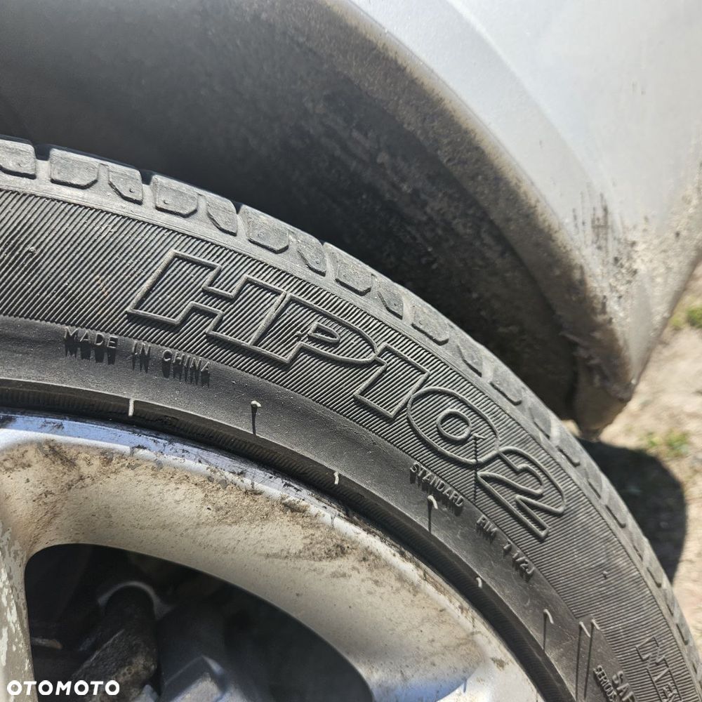 Koła  225/45 R17 / / RENAULT LAGUNA - 6