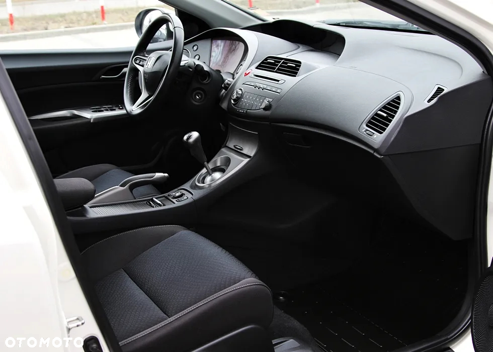 Honda Civic 1.8 Sport - 31