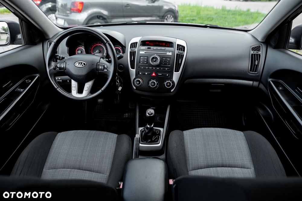Kia Ceed 1.4 CVVT Spirit - 26