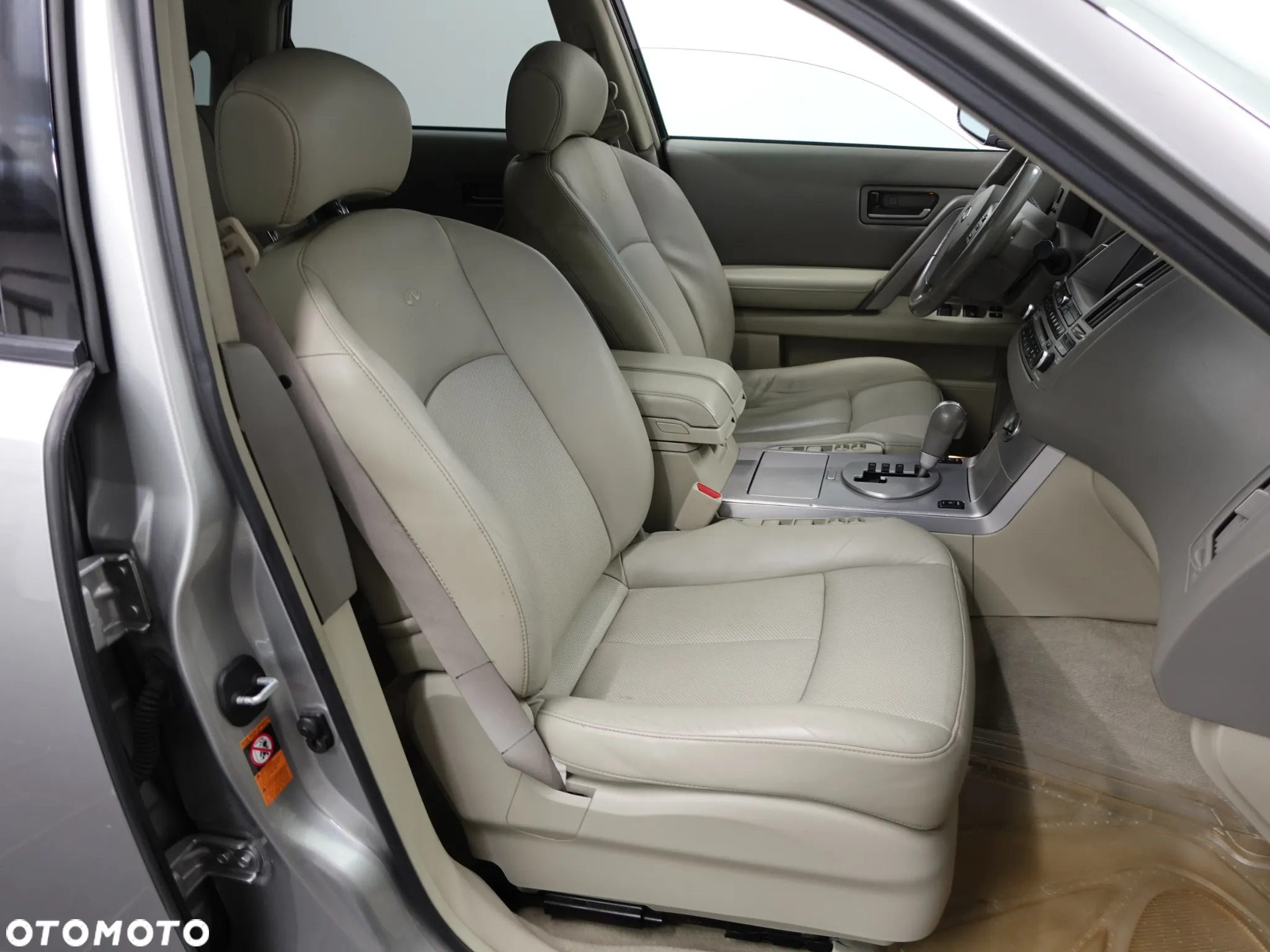 Infiniti FX FX35 - 28
