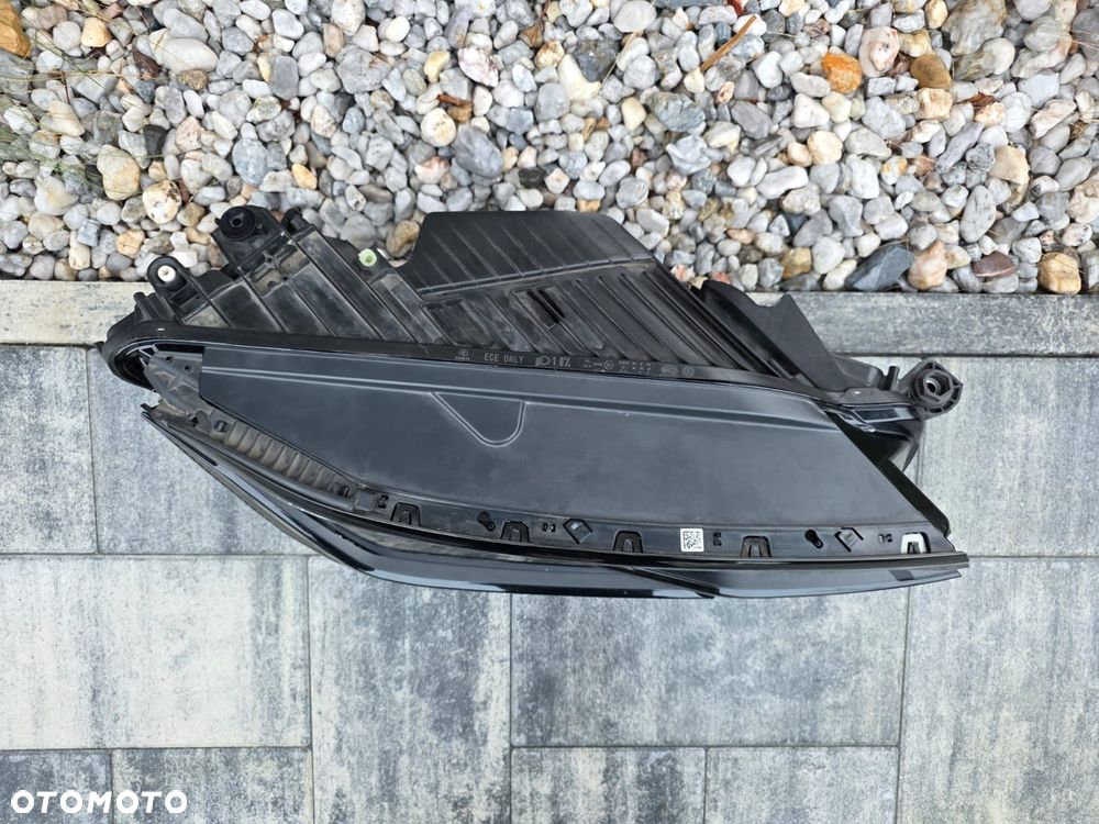 vw touareg iii 3 760 761 r line lampa prawa przód full led matrix black 761941082a - 6