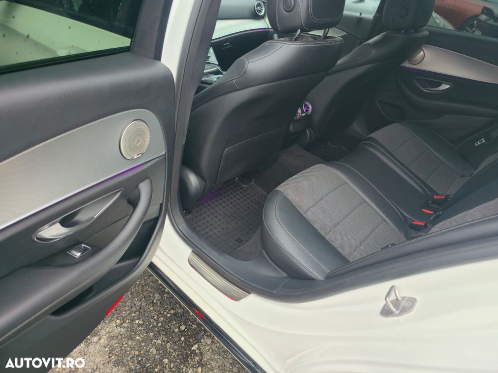 Mercedes-Benz E 220 d Aut. - 24