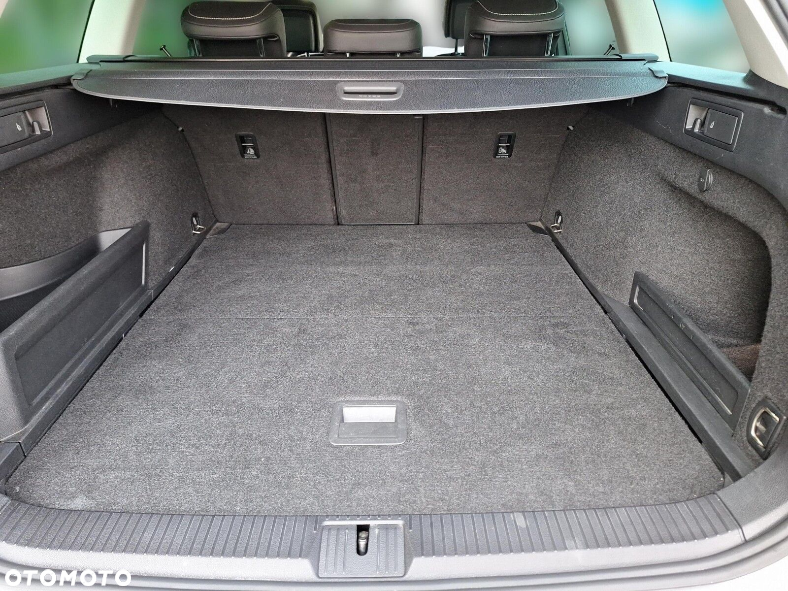 Volkswagen Passat 2.0 TDI 4Mot Elegance DSG - 12