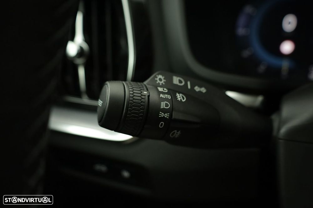 Volvo V60 2.0 T6 AWD TE Plus Bright - 17