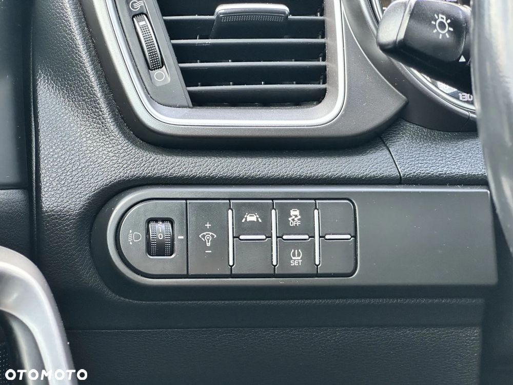 Kia Ceed - 34