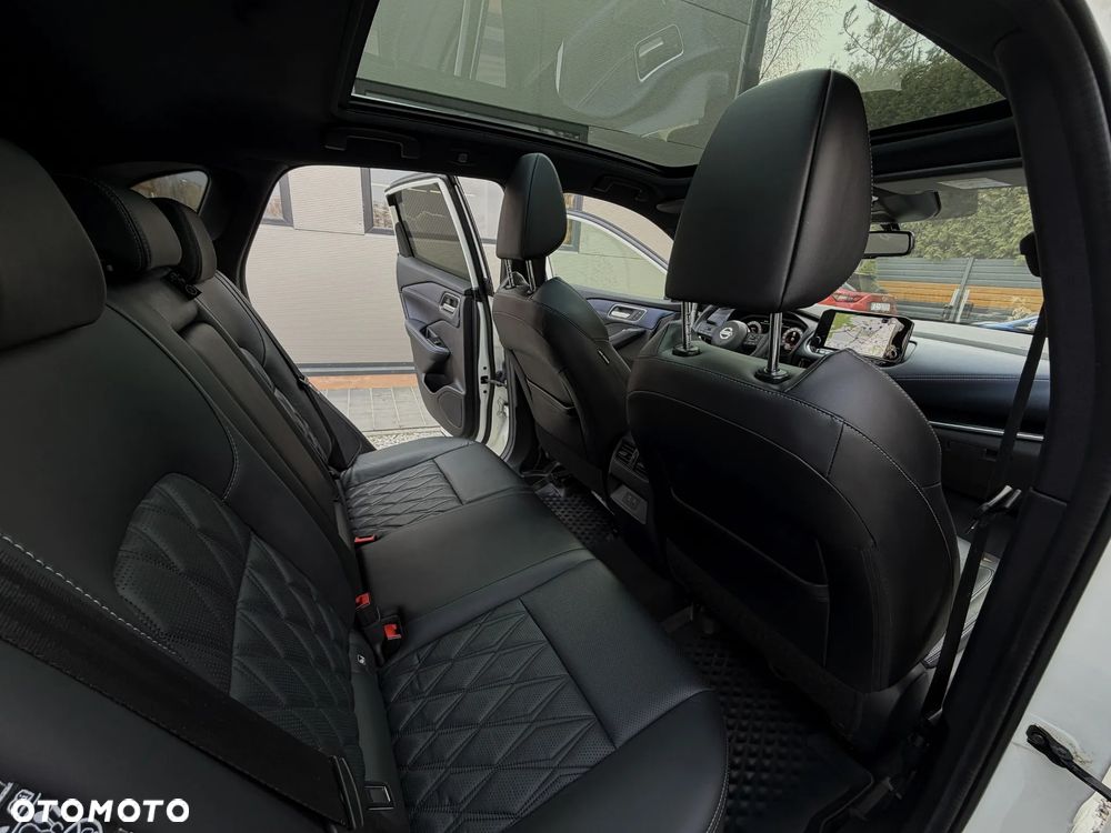 Nissan Qashqai 1.3 DIG-T DCT AKARI - 17