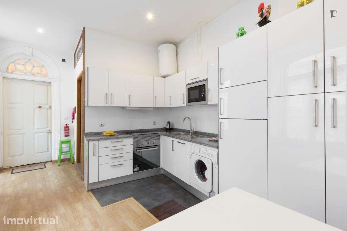 Apartamento com 1 quartos - localizado em Santo Ildefonso Porto - Grande imagem: 2/14