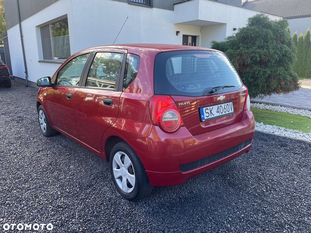 Chevrolet Aveo 2011 photo 4
