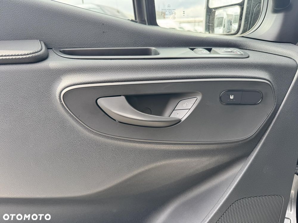 Mercedes-Benz Sprinter - 13