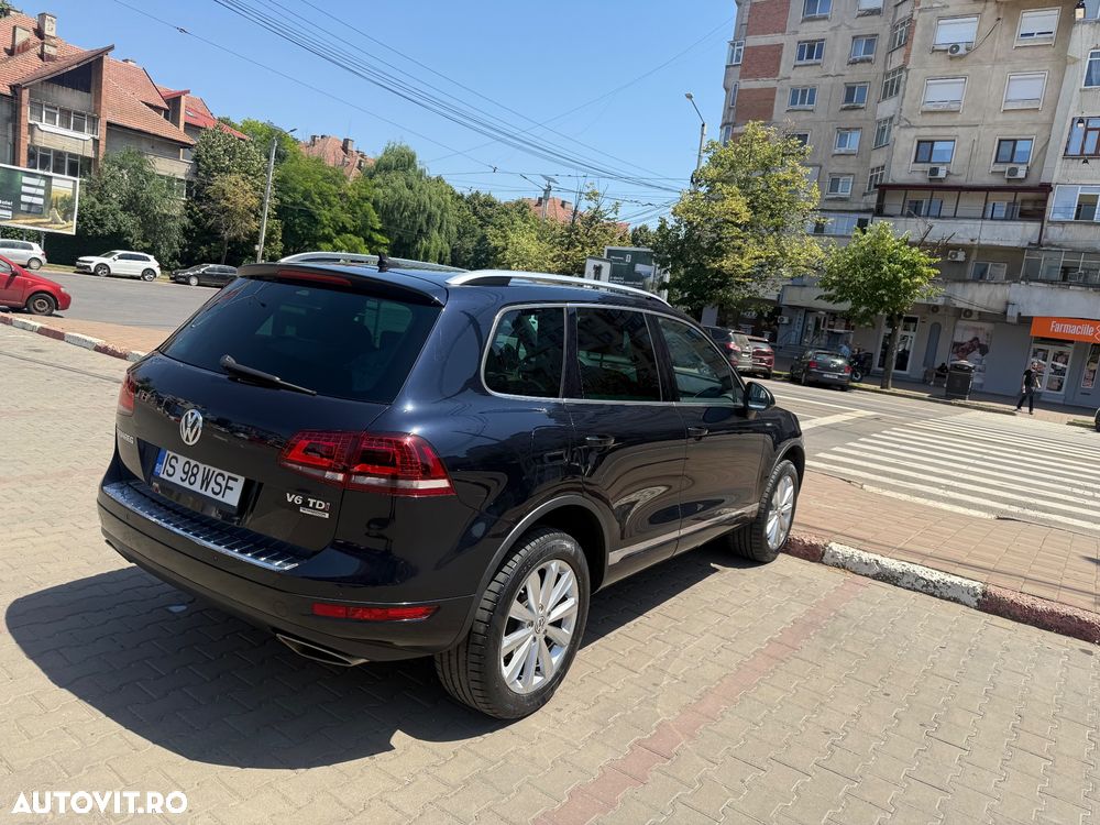 Volkswagen Touareg - 2