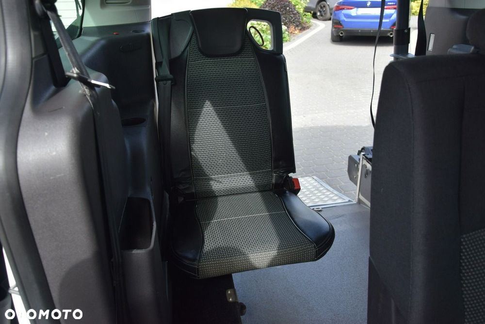 Ford Tourneo Connect Grand - 24
