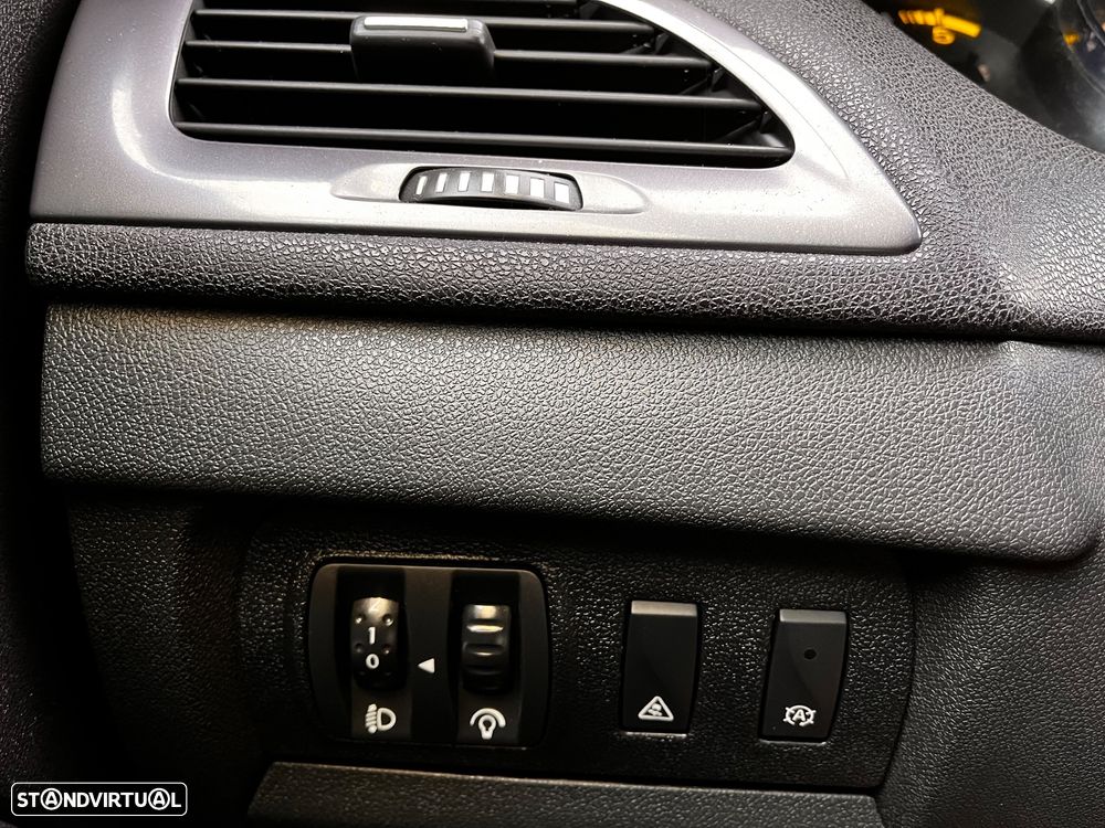 Renault Mégane Sport Tourer 1.5 dCi Dynamique CO2 Champion - 19