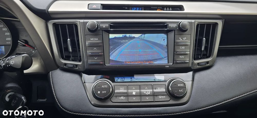 Toyota RAV4 2.0 D-4D Active 4x2 - 13