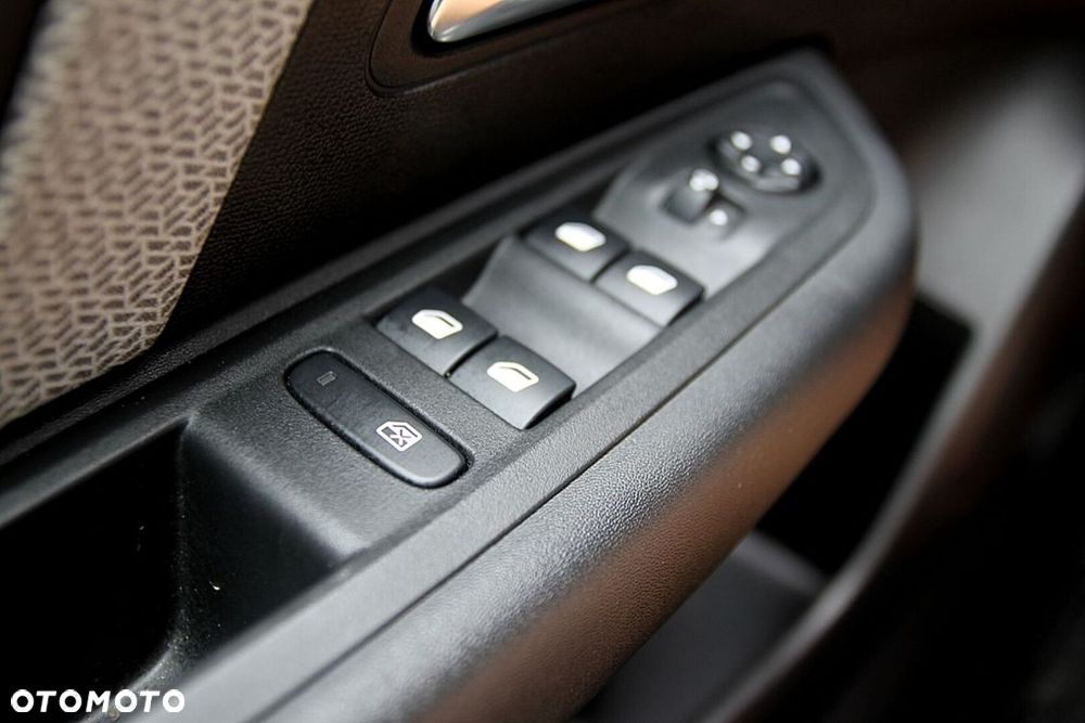 Citroën C4 1.2 PureTech Shine S&S EAT8 - 25