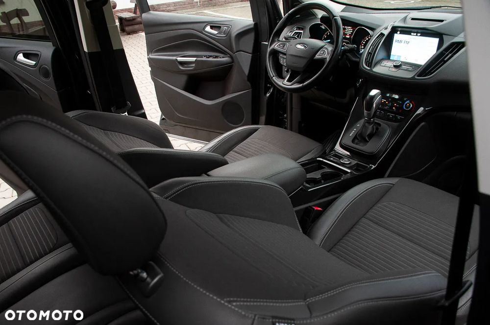 Ford Kuga 1.5 EcoBoost 4x4 Titanium - 21