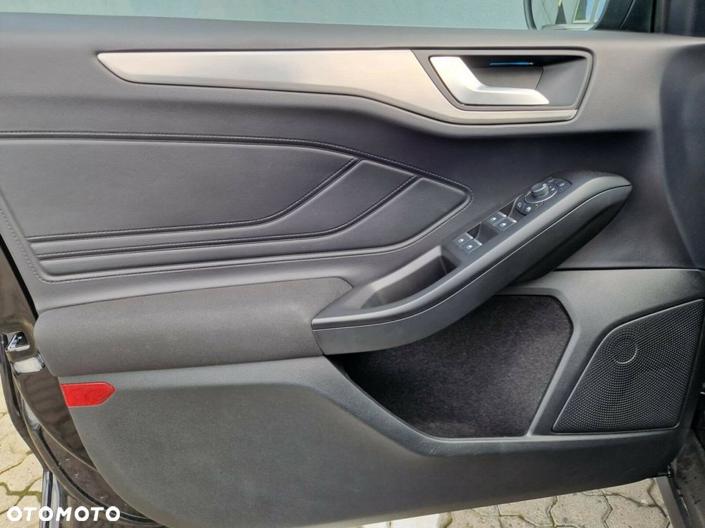 Ford Focus 1.0 EcoBoost mHEV Titanium X - 18