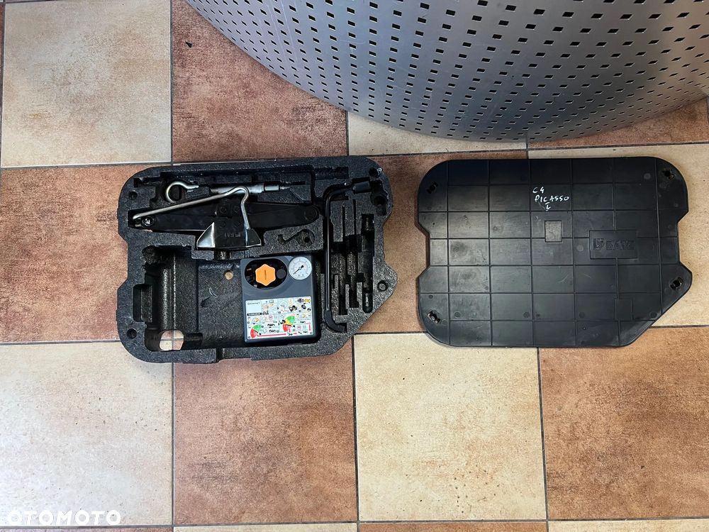 ZESTAW DO ZMIANY KOŁA KLUCZ LEWAREK UCHO WKRĘTKA KOMPRESOR CITROEN C4 PICASSO I