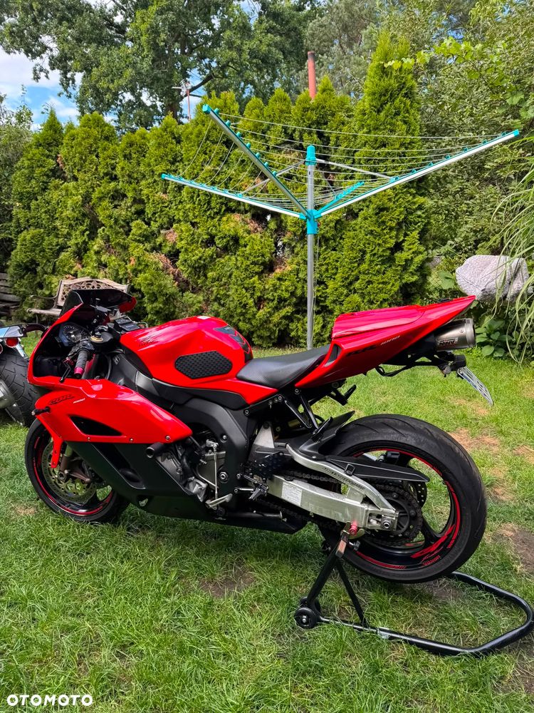 Honda CBR - 8