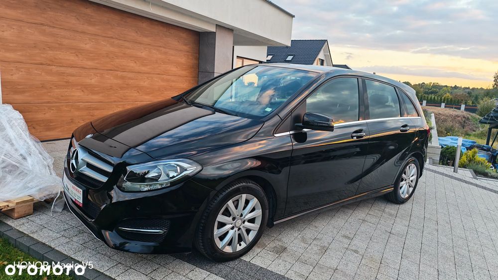 Mercedes-Benz Klasa B 200 UrbanStyle Edition - 26