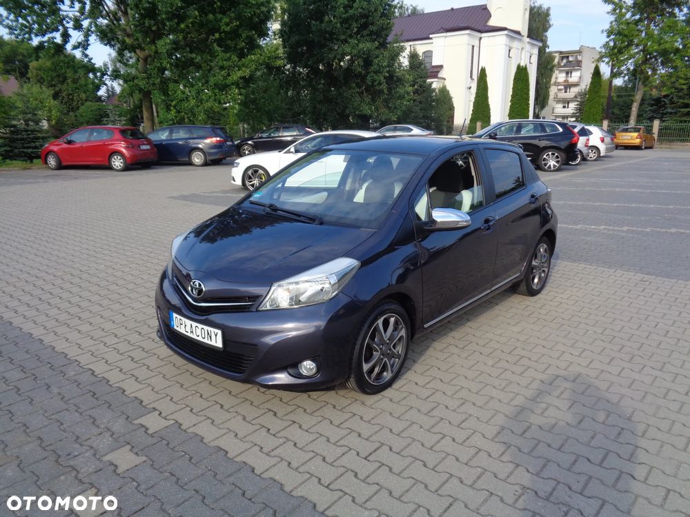 Toyota Yaris 1.0 Premium - 25