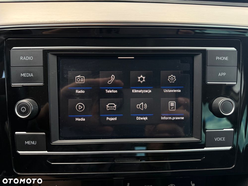 Volkswagen Passat - 26