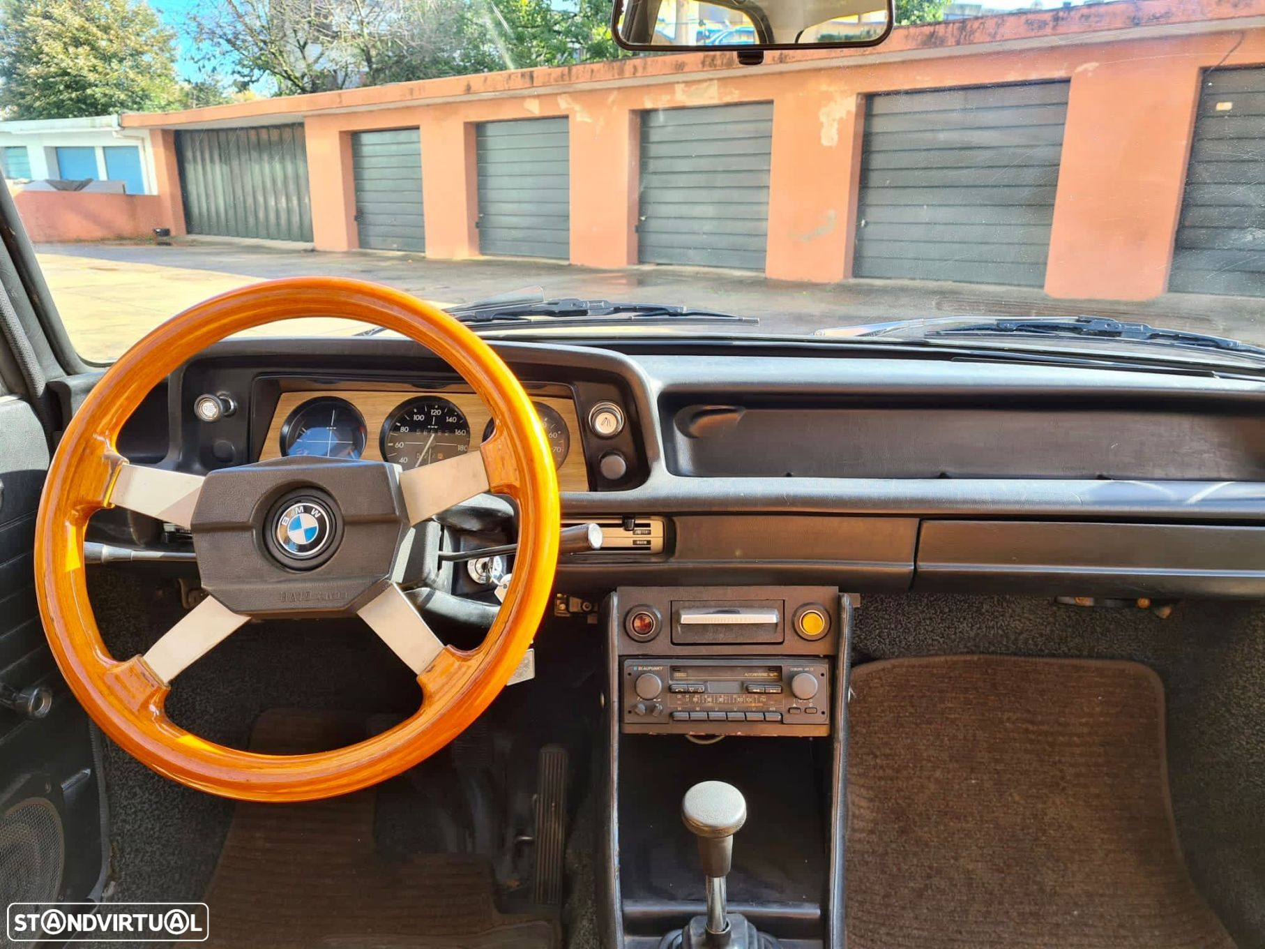 BMW 2002 - 13