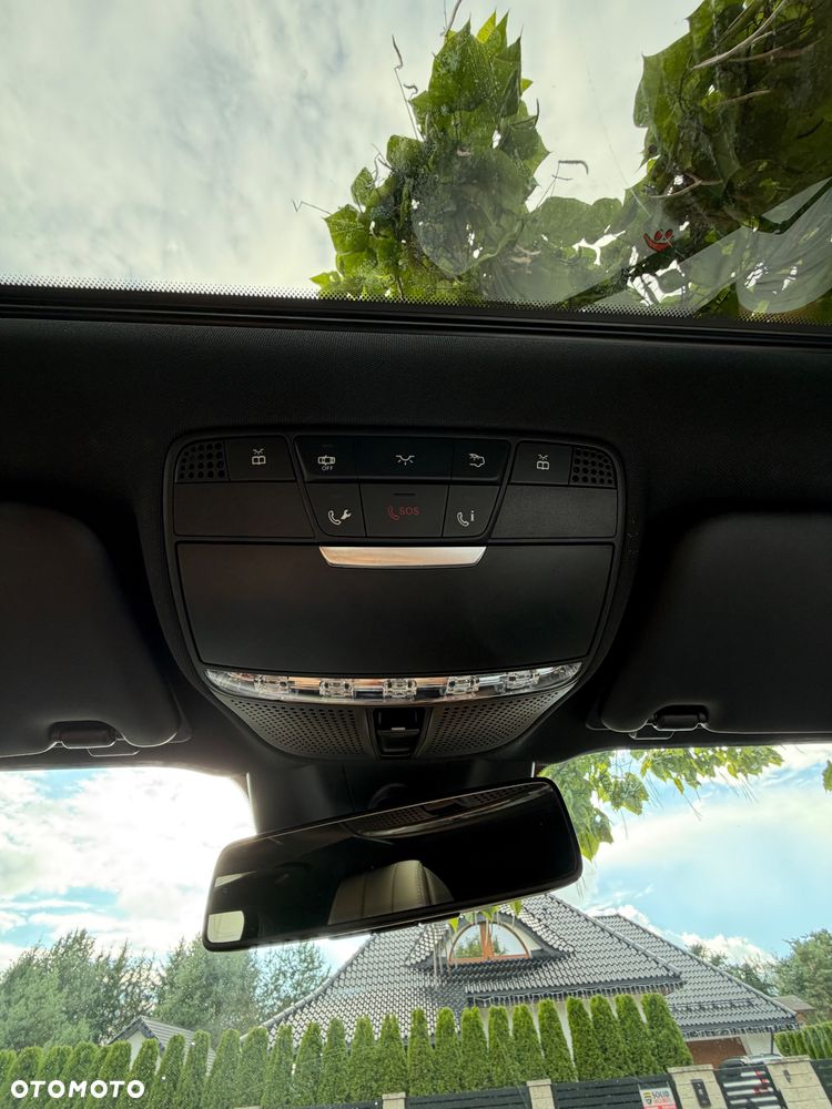 Mercedes-Benz Klasa E 300 9G-TRONIC - 23