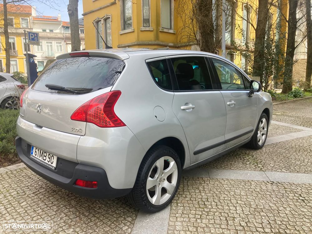 Peugeot 3008 1.6 HDi Executive - 5