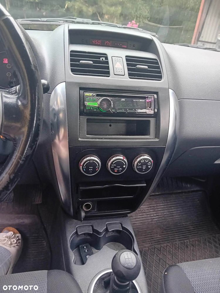 Suzuki SX4 - 4