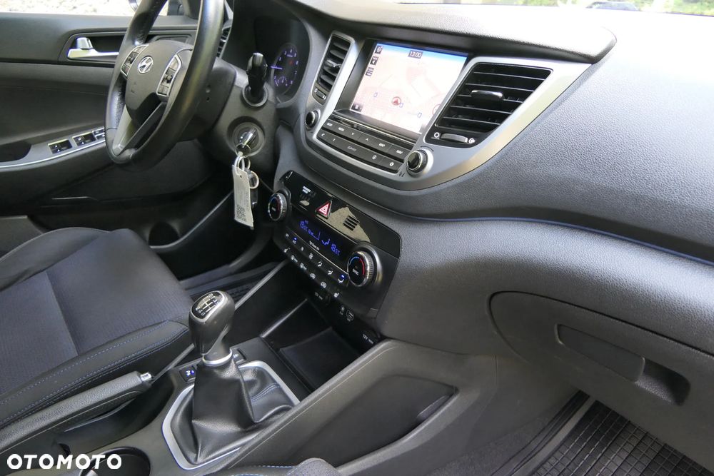 Hyundai Tucson 1.6 GDI BlueDrive Comfort 2WD - 21