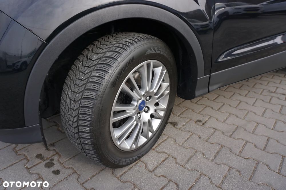 Ford Kuga 2.0 TDCi 2x4 Titanium - 39