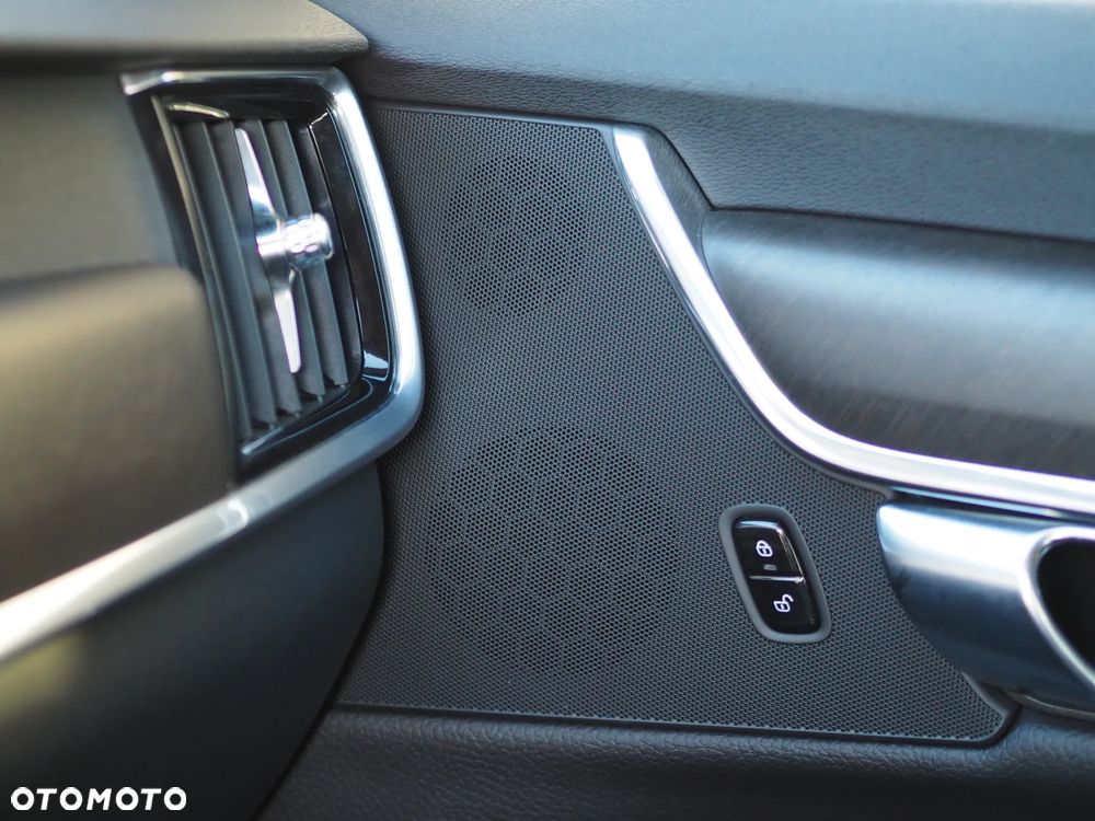 Volvo V90 Cross Country D4 AWD - 30