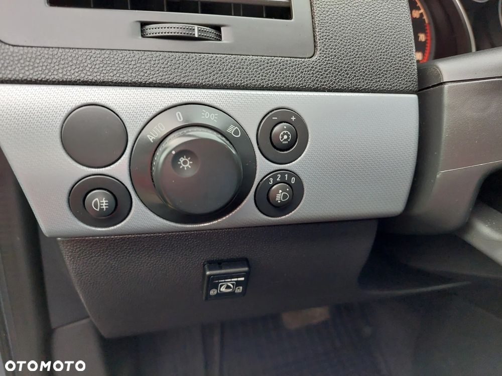 Opel Astra 1.6 Sport Easytronic - 14