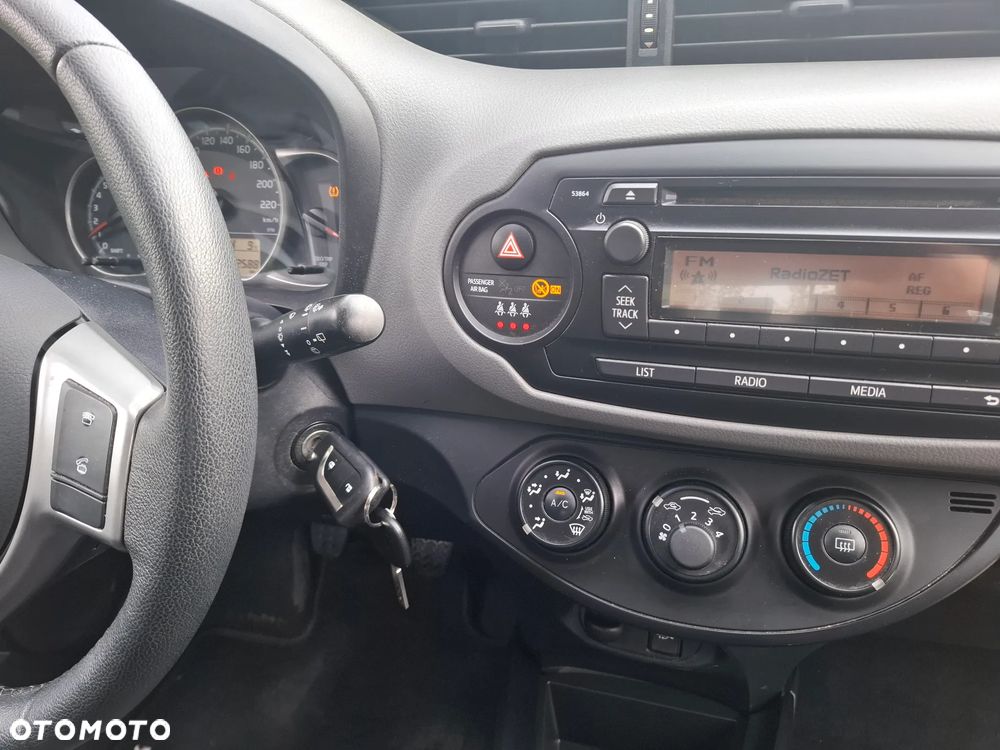 Toyota Yaris - 16