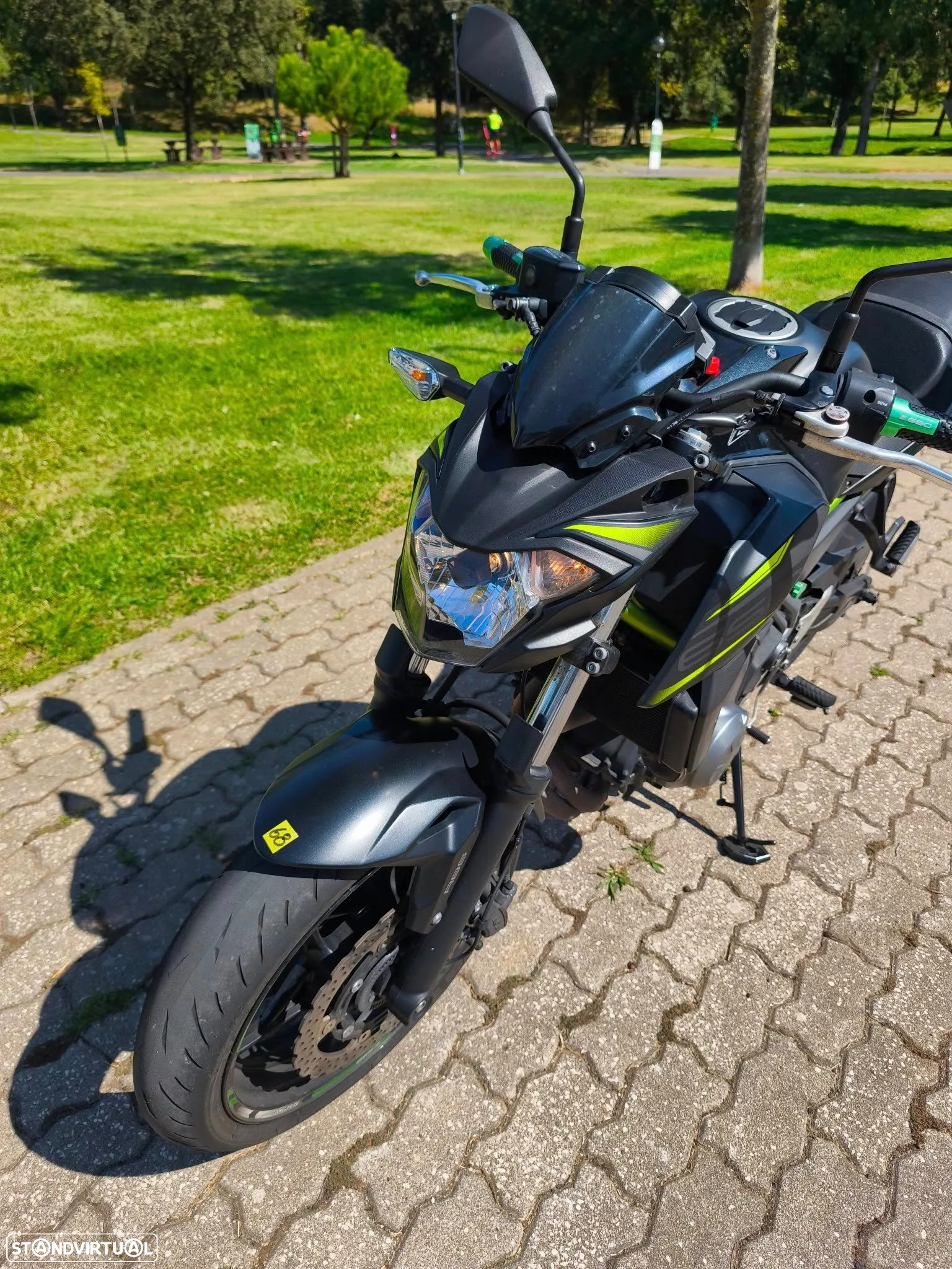 Kawasaki Z Reservada - 11