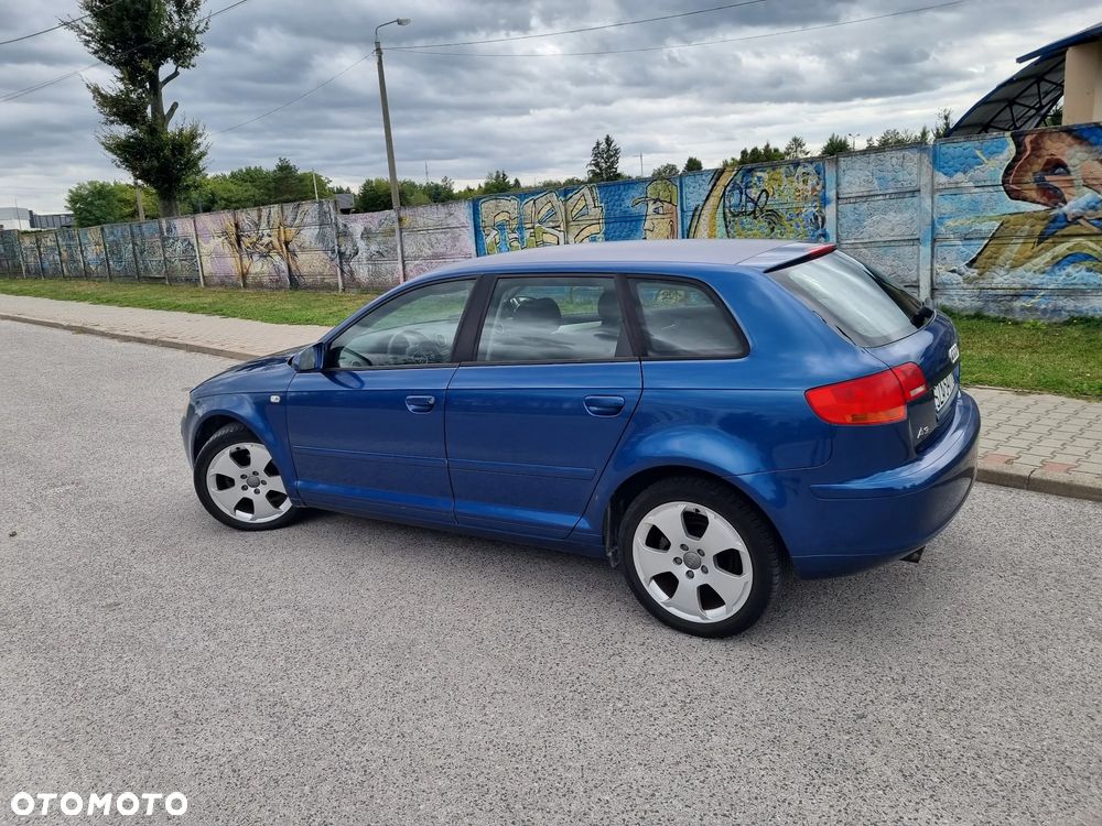 Audi A3 Sportback 1.6 FSI Ambiente - 10