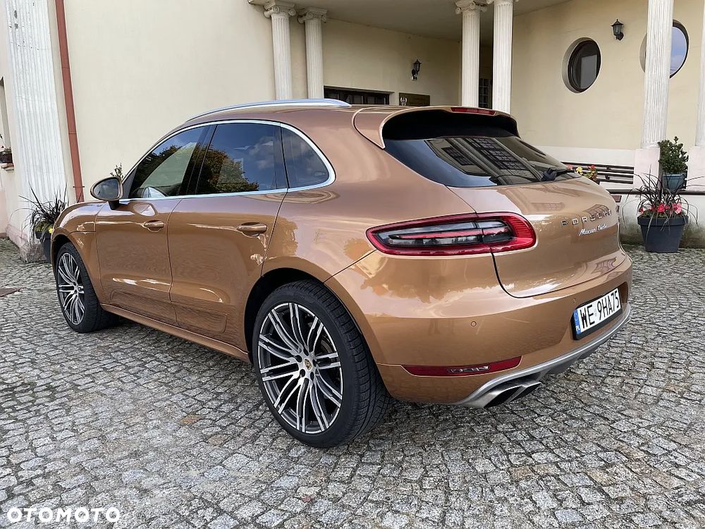 Porsche Macan Turbo PDK - 23