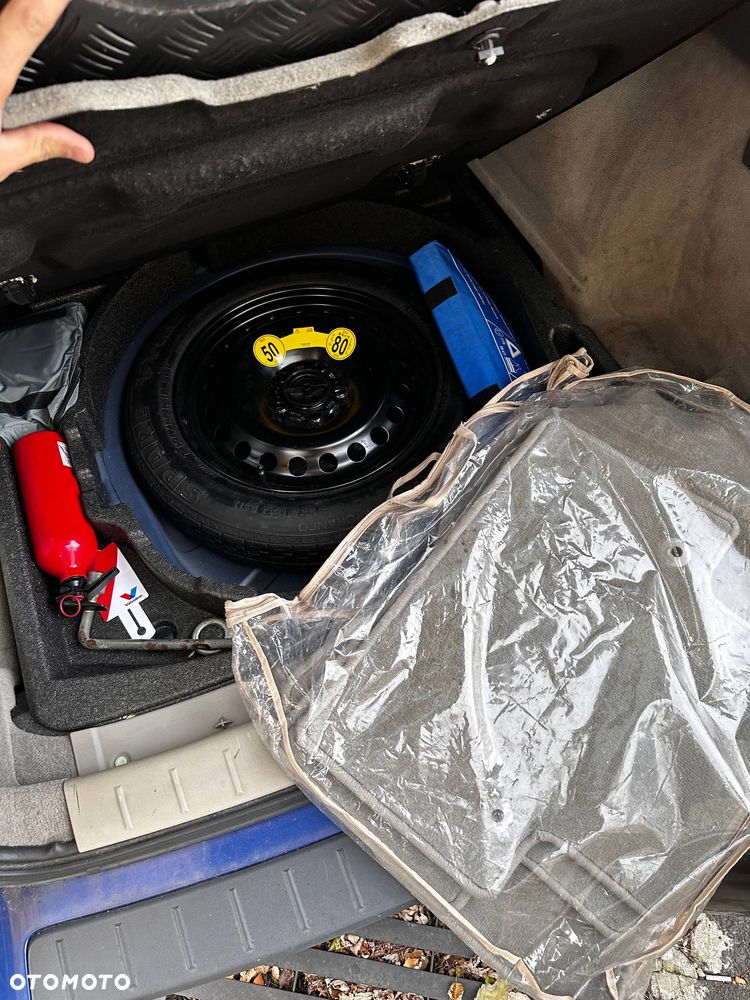 Volvo V50 2.0D Momentum - 9