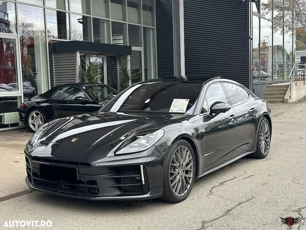 Porsche Panamera 4 E-Hybrid - 1