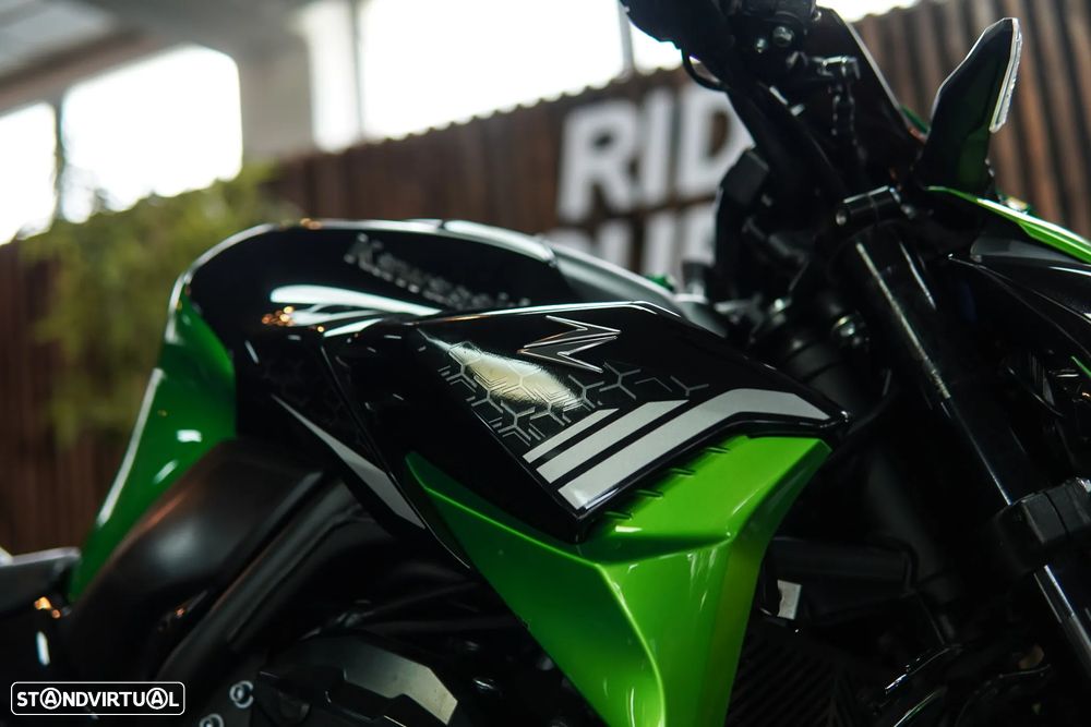 Kawasaki ZR 900 Akrapovic Full Titanium - 4