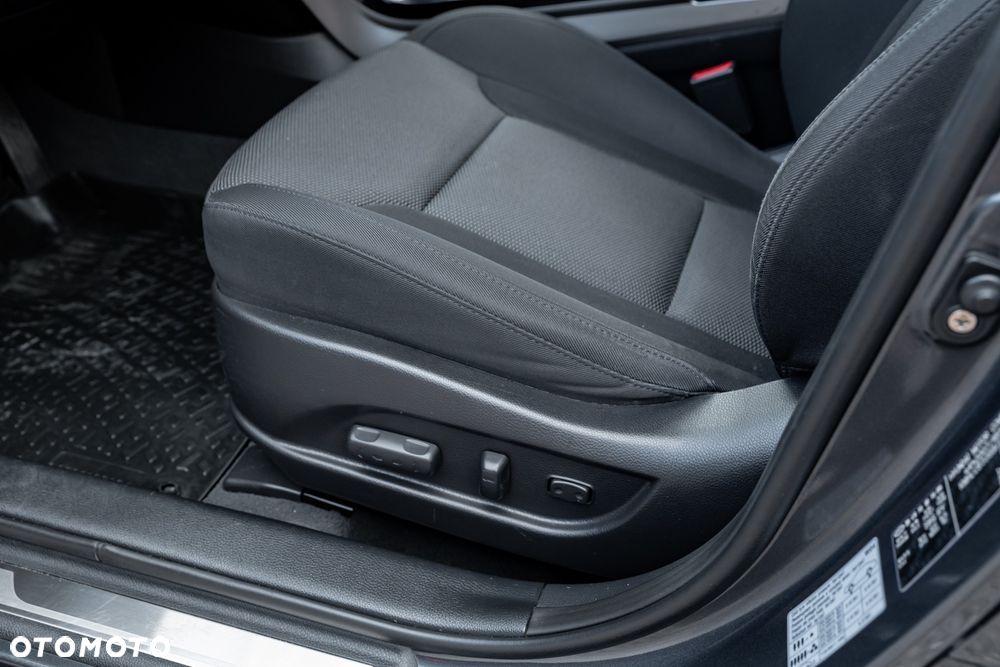 Hyundai i40 Kombi 1.7 CRDi DCT Premium - 17