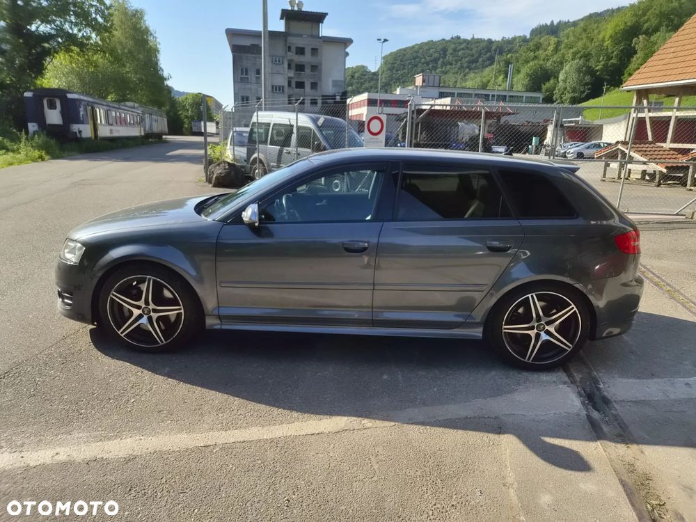 Audi S3 2.0T FSI Quattro - 2