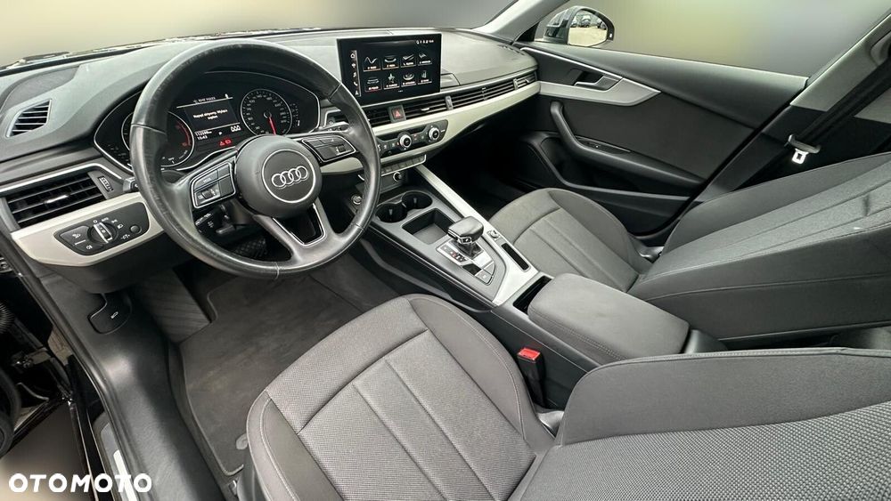 Audi A4 Limousine - 10