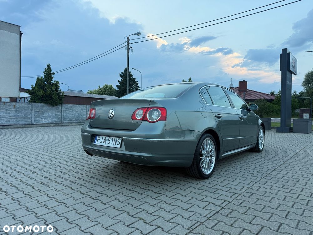 Volkswagen Passat 2.0 TDI Comfortline - 4